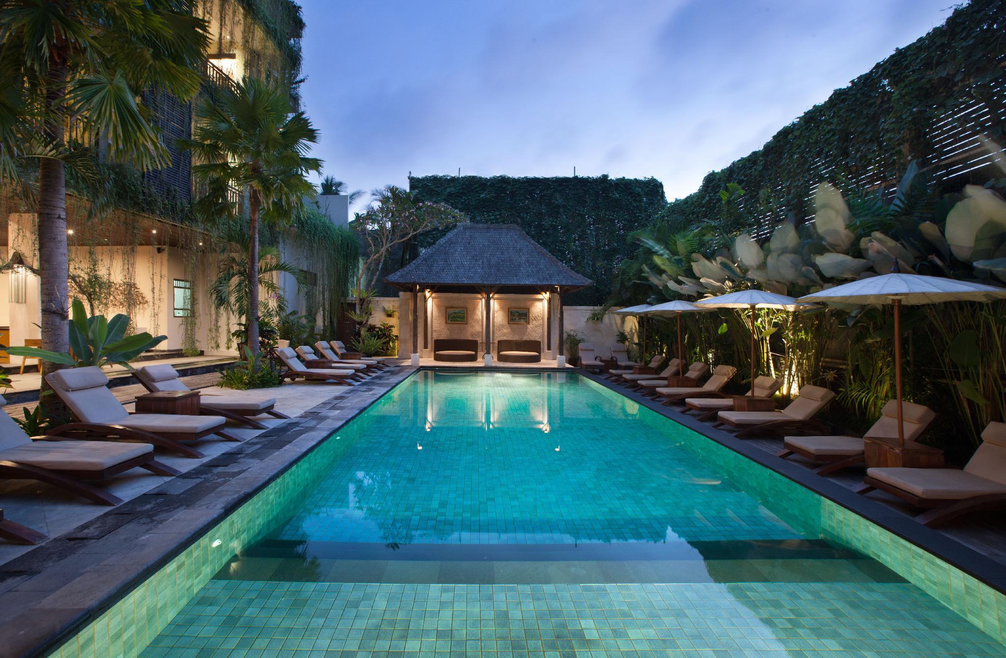 Ubud Village Hotel Exterior photo